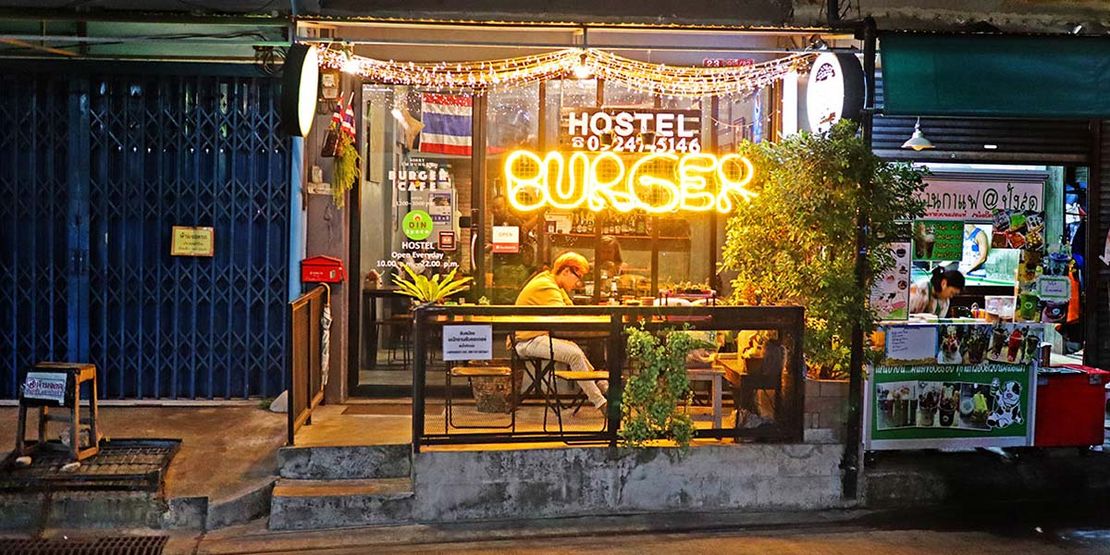 Sorry I’m Hungry Burger Cafe: A Top-Notch Delight in Bangkok150