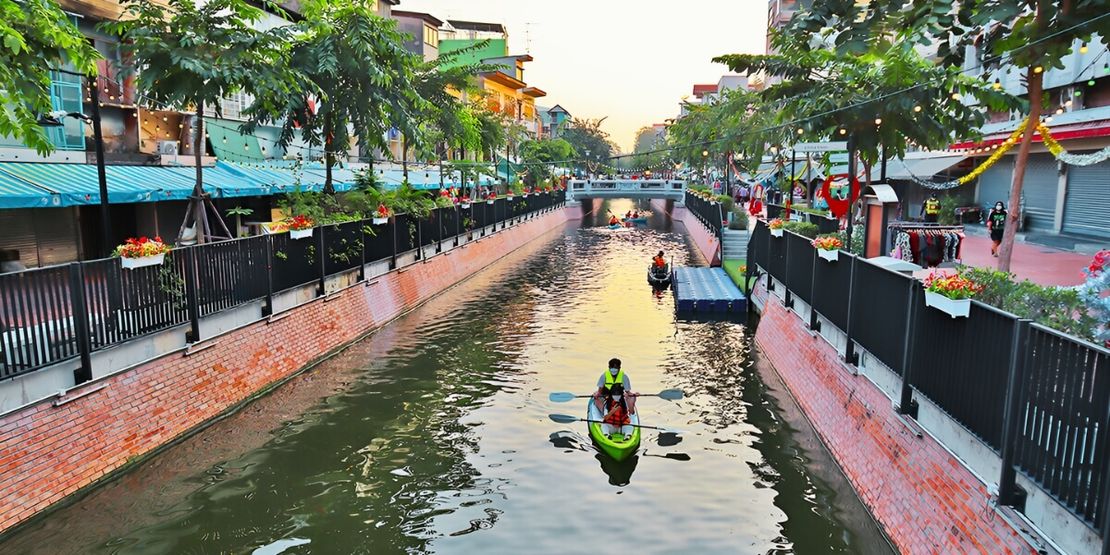 Khlong Ong Ang: Bangkok's Award-Winning Canal Market241