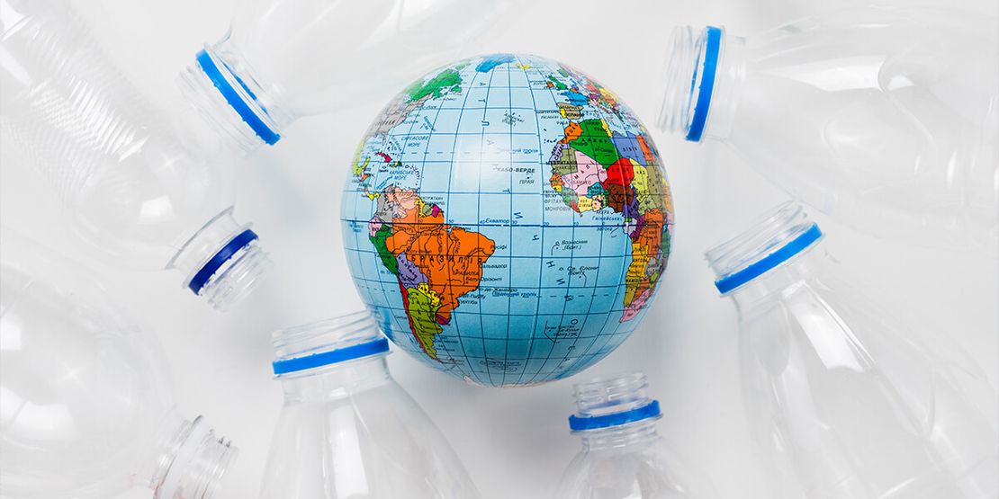 Taking on the Plastic Challenge: Simple Ways to Reduce Your Carbon Footprint352