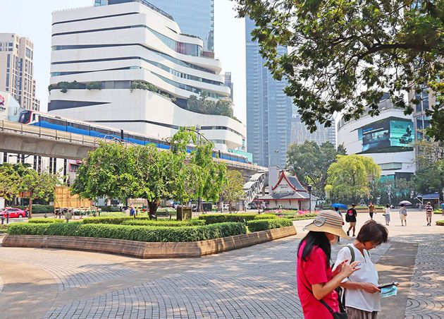 Benchasiri Park in Bangkok