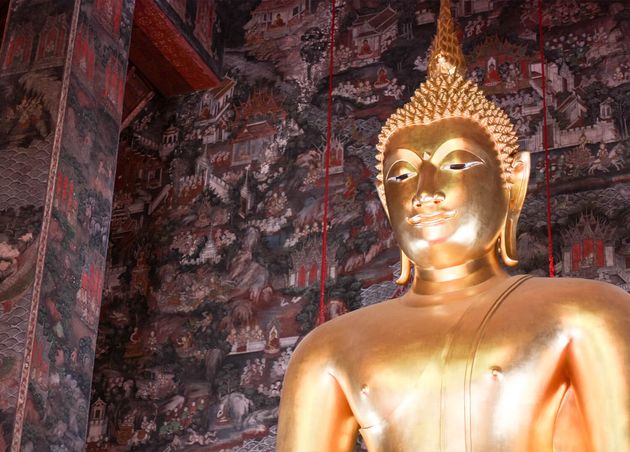 Giant Golden Buddha Statue Front Thai Acient Art Living Style Buddhist Temple Bangkok Thailand