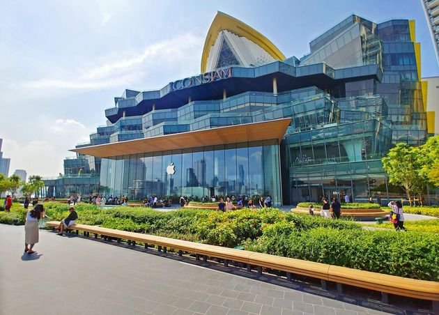 ICONSIAM_Top 10 Most Popular Shopping Malls in Bangkok from Tle (Hungry Bear) of The Bear Travel