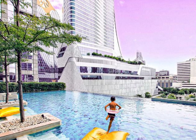 Sivatel Bangkok Hotel_Top 10 Best and Most Popular Hotels to Book in Bangkok from Tle (Hungry Bear) of The Bear Travel