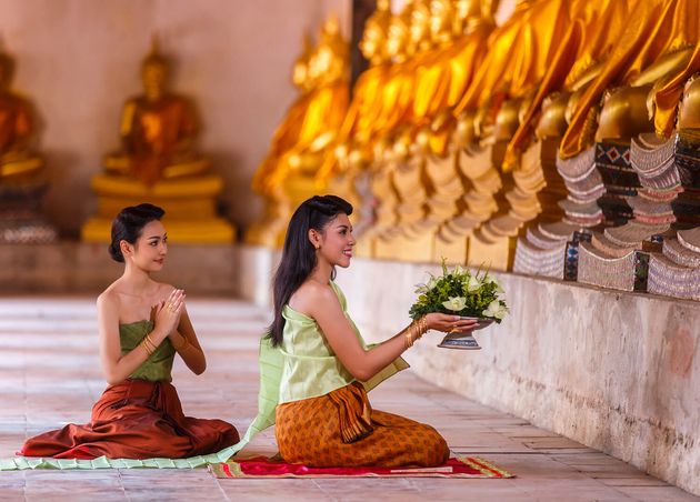 Beautiful Thai Girls Thai Traditional Costume Praying Buddha Statue Ayutthaya