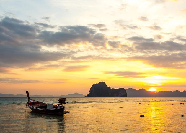 Boat Beach Sunrise Trang Thailand