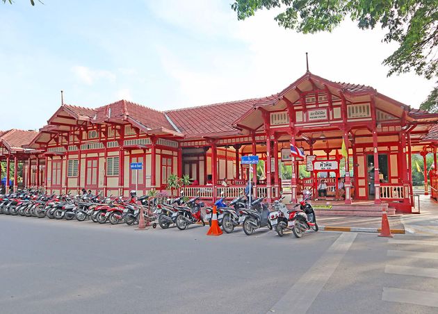 Hua Hin Railway Station  where Nostalgia Meets Architectural Grandeur   8
