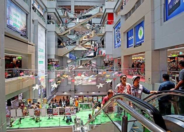 MBK Center: Thailands' Biggest Electronics Mall