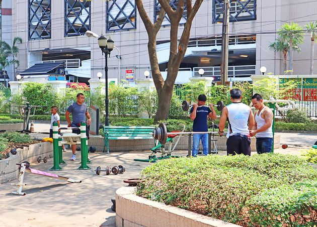 Benchasiri Park in Bangkok