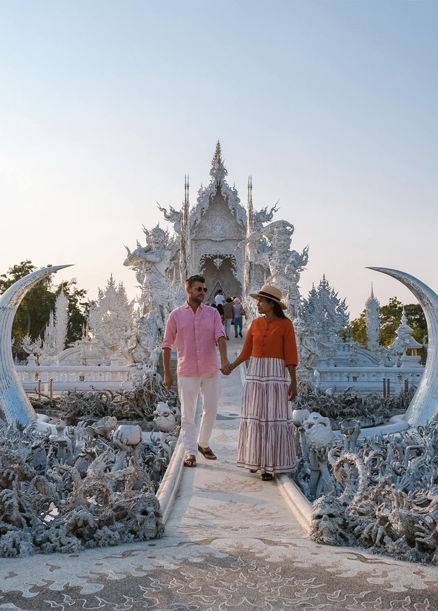 Couple Men Women Visit White Temple Chiang Rai Thailand Wat Rong Khun Northern Thailand