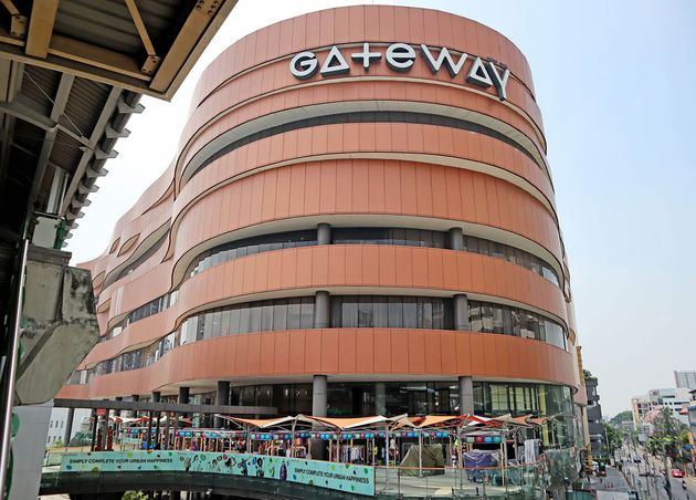 Gateway Ekamai - A Sophisticated Mall in Bangkok (1)