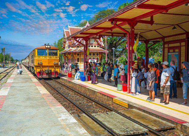 Train_Top 10 Fastest Vehicles and Transport Options in Thailand from D (Big Bear) of The Bear Travel