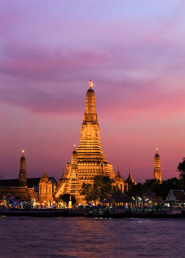 Wat Arun Temple Dawn Twilight Bangkok Thailand