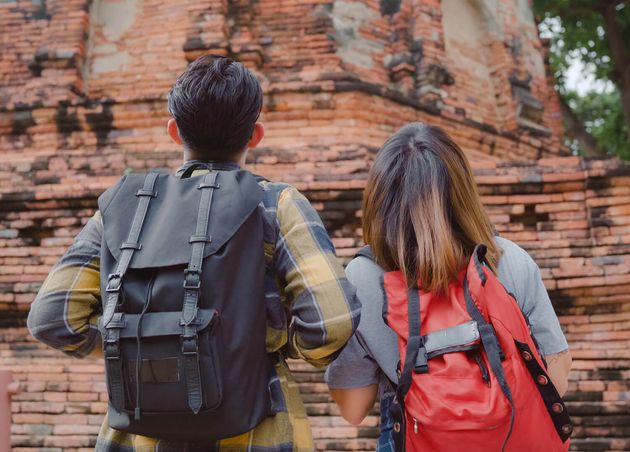 Traveler Asian Couple Spending Holiday Trip Ayutthaya Thailand Backpacker Sweet Couple Enjoy Their Journey Amazing Landmark Traditional City