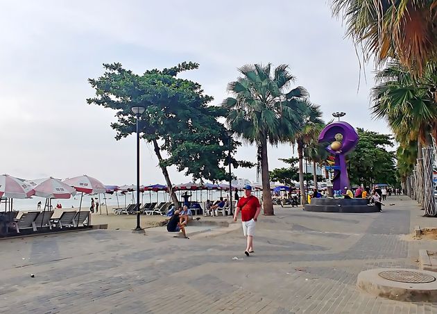 Strolling and Shopping around Pattaya, Thailand