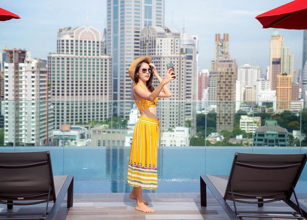Asian Lady Enjoy Selfie Swimming Pool Rooftop Hotel Bangkok City Thailand