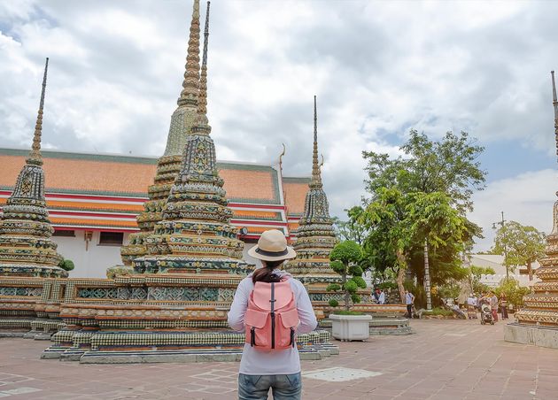 Asian Traveler Looking Pagoda Wat Pho Bangkok Thailand
