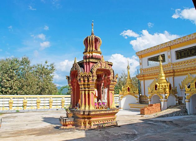 Bodh Gaya Pagoda: A Leisure Visit While Paying Homage in Kanchanaburi