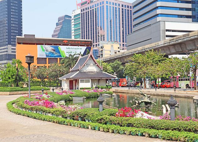 Benchasiri Park in Bangkok