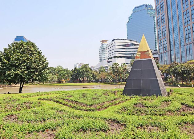 Benchasiri Park in Bangkok