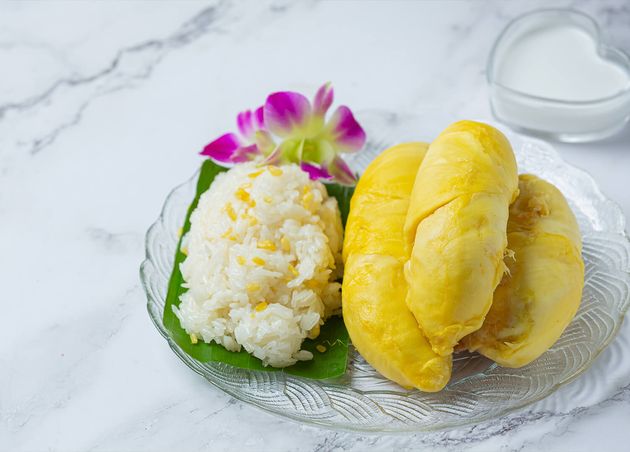 Thai Sweet Sticky Rice with Durian Dessert