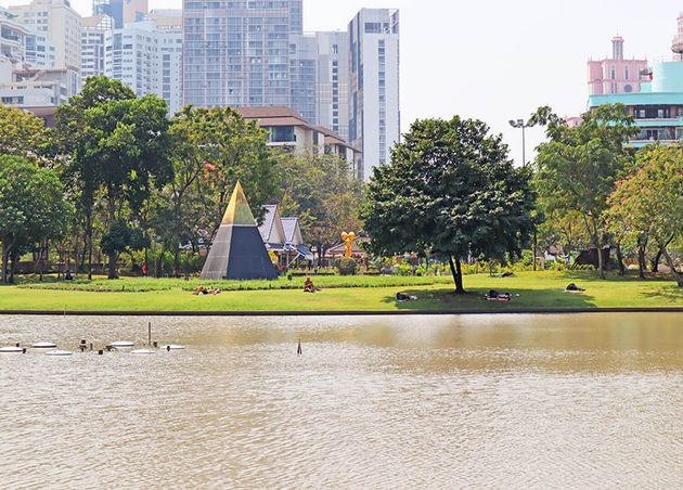 Benchasiri Park in Bangkok