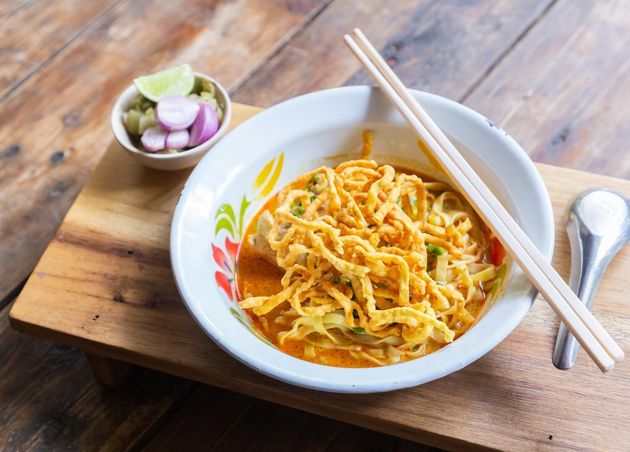 Khao Soi (Thai Coconut Noodle Soup)_Top 10 Best Dinner Dishes in Thailand (And How to Make Them) from Tle (Hungry Bear) of The Bear Travel