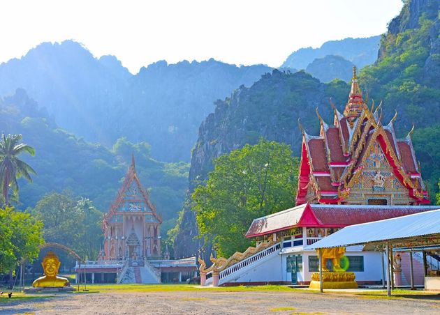 Beautiful View of Wat Khao Daeng